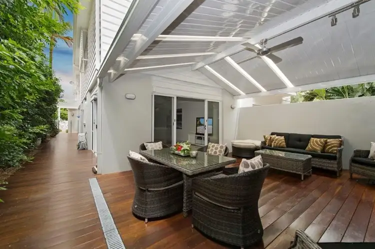 Main view of Homely semi-detached listing, 2/37 Breaker Street, Main Beach QLD 4217