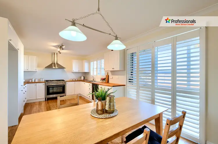 Second view of Homely house listing, 7 Elaray Way, Lange WA 6330