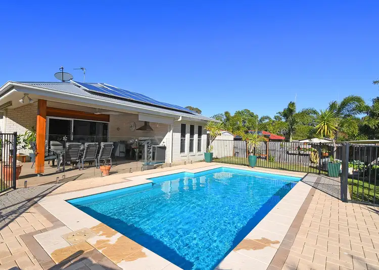 Second view of Homely house listing, 8 Katandra Street, Point Vernon QLD 4655