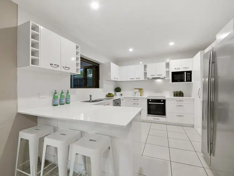 10 Kinsella Street, Belmont QLD 4153