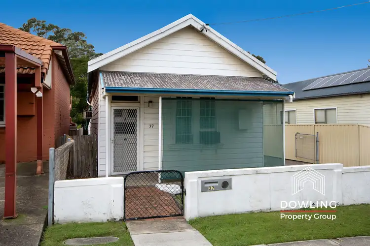 37 Carrington Street, Mayfield NSW 2304