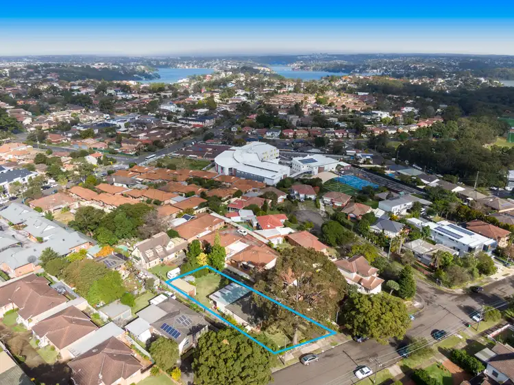 18 Rickard Road, South Hurstville NSW 2221