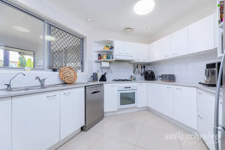 Second view of Homely house listing, 7 Yellowfin Place, Banksia Beach QLD 4507