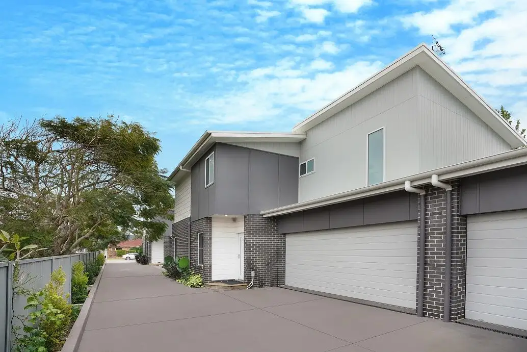 Main view of Homely townhouse listing, 2/152 Barrenjoey Road, Ettalong Beach NSW 2257