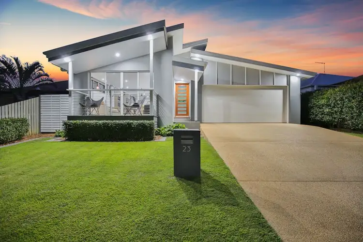 23 Robert John Circuit, Coral Cove QLD 4670