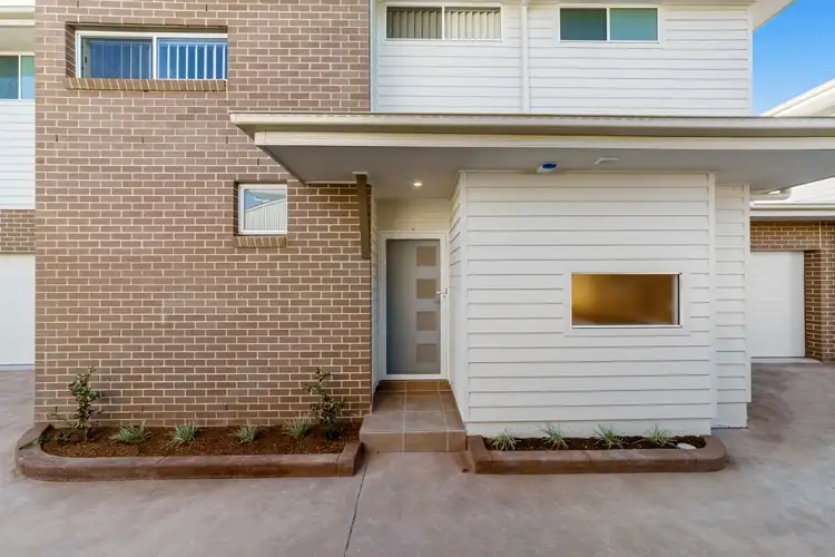 Fifth view of Homely townhouse listing, 2/32 Warrah Street, Ettalong Beach NSW 2257