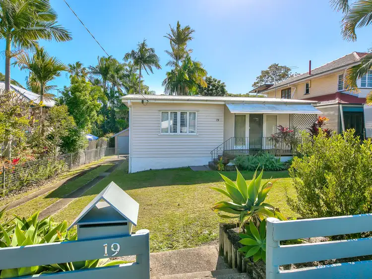 19 Cain Street, Everton Park QLD 4053