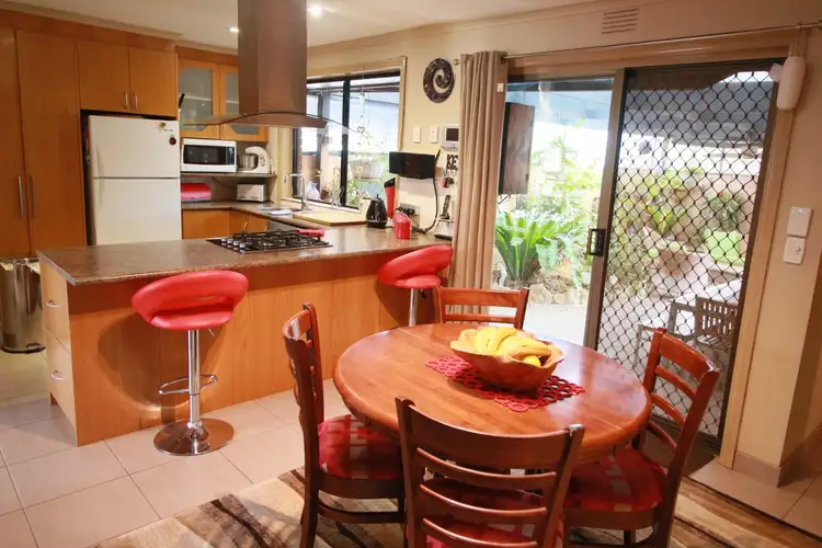 Seventh view of Homely house listing, 8 Linlithgow Way, Melton West VIC 3337