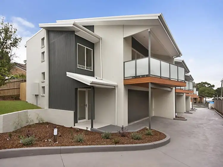 2/5 White Street, East Gosford NSW 2250