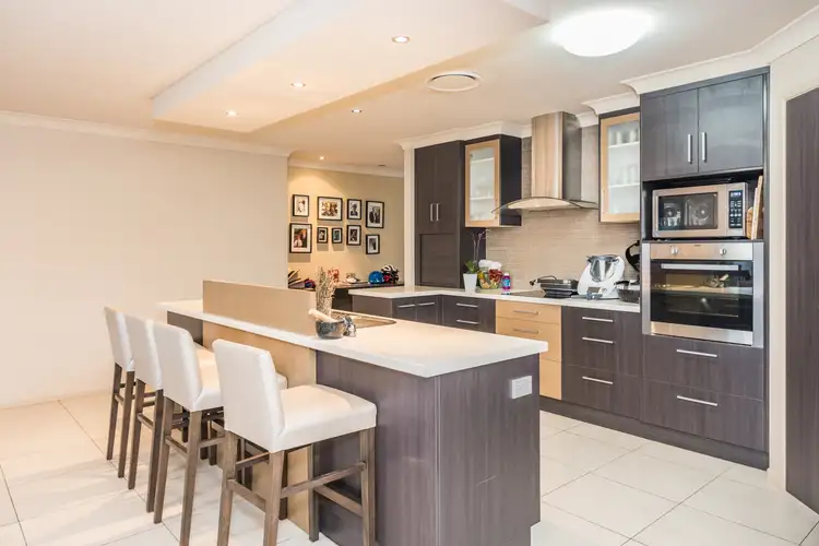 8 Outrigger Close, Bargara QLD 4670