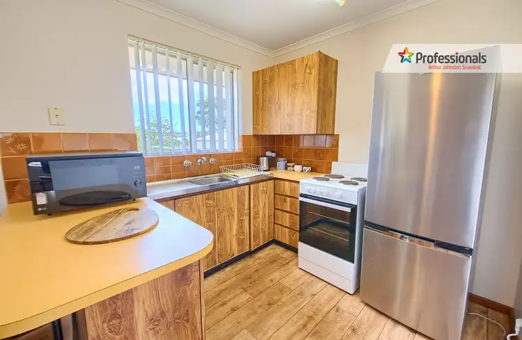 Fifth view of Homely house listing, 6 De Hamel Place, Spencer Park WA 6330