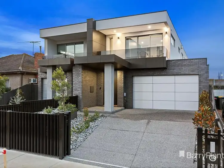 36 Roland Avenue, Strathmore VIC 3041