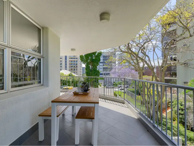 55 Thorn Street, Kangaroo Point QLD 4169