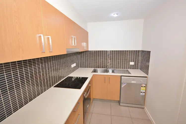 Second view of Homely apartment listing, 3/2 Fitzroy Street, Cleveland QLD 4163