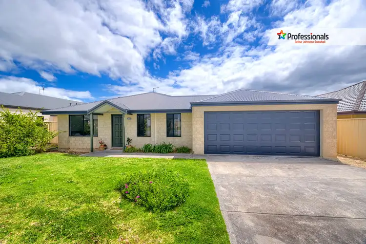 10 Orion Avenue, Mckail WA 6330
