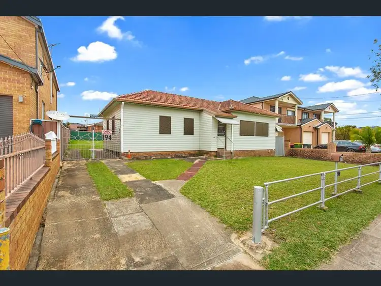 194 Noble Avenue, Greenacre NSW 2190