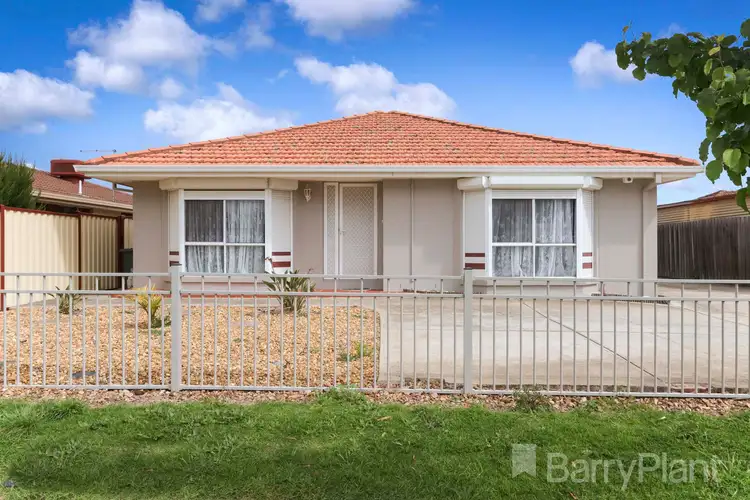 Main view of Homely unit listing, 2/50 Meadowbank Dr, Sunshine North VIC 3020