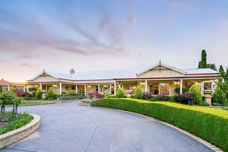 83 Spavin Drive, Sunbury VIC 3429