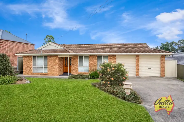8 Devitt Crescent, The Oaks NSW 2570