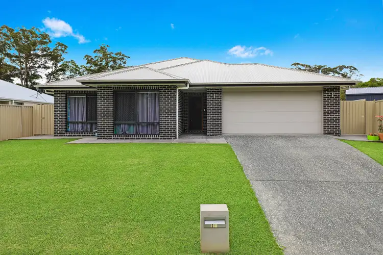 13 Eumeralla Crescent, Landsborough QLD 4550