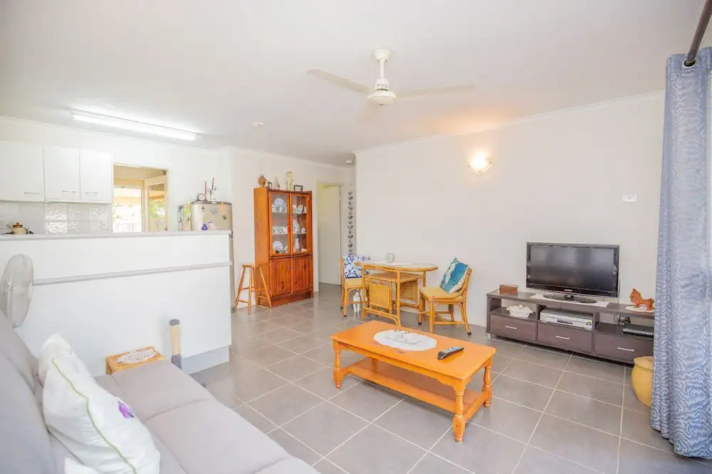 Main view of Homely unit listing, 2/28 Sunset Drive, Thabeban QLD 4670