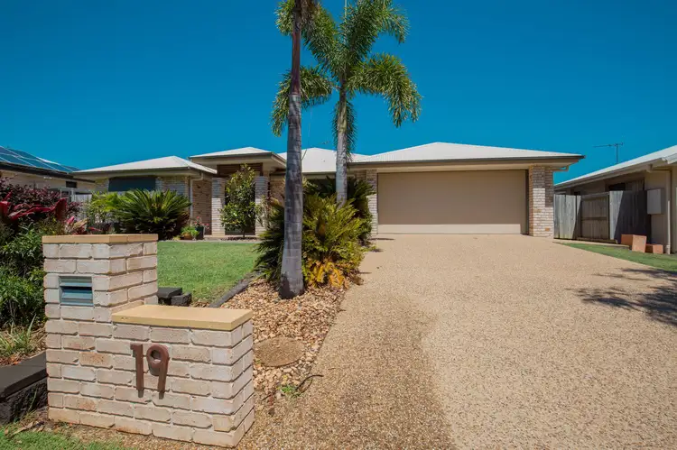 19 Green Avenue, Branyan QLD 4670