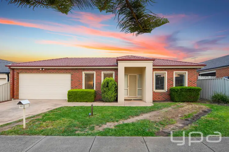 127 Lennon Boulevard, Point Cook VIC 3030