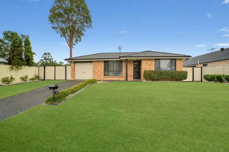 19 Drysdale Crescent, Metford NSW 2323