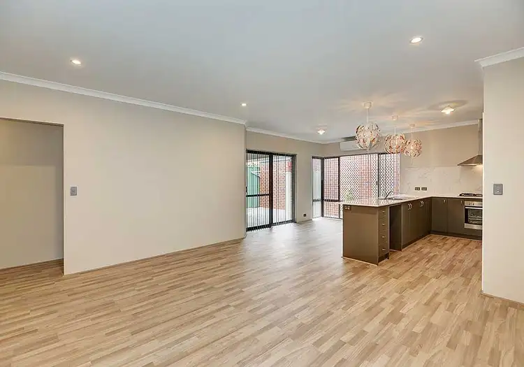 Seventh view of Homely house listing, 2/15 Ottaway Street, Kelmscott WA 6111
