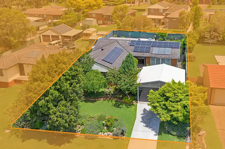 Second view of Homely house listing, 5 Chidley Crescent, Metford NSW 2323