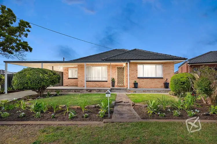 2 Novak Crescent, Valley View SA 5093