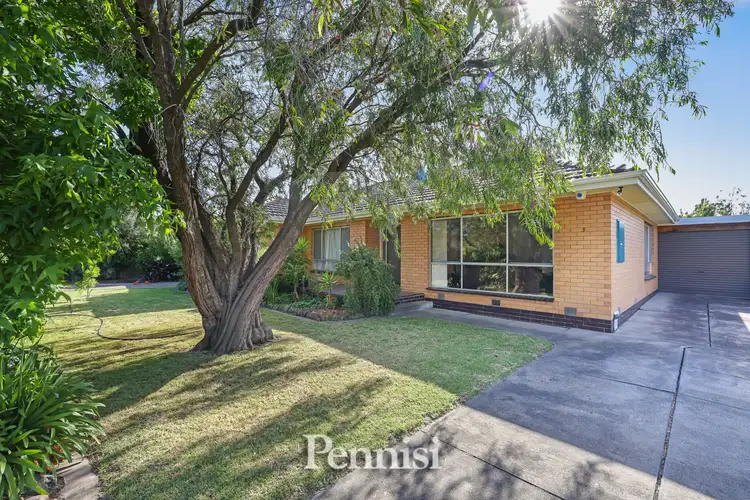3 Byron Avenue, Keilor East VIC 3033