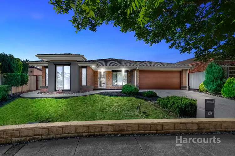 19 Reg Chalke Crescent, Cairnlea VIC 3023