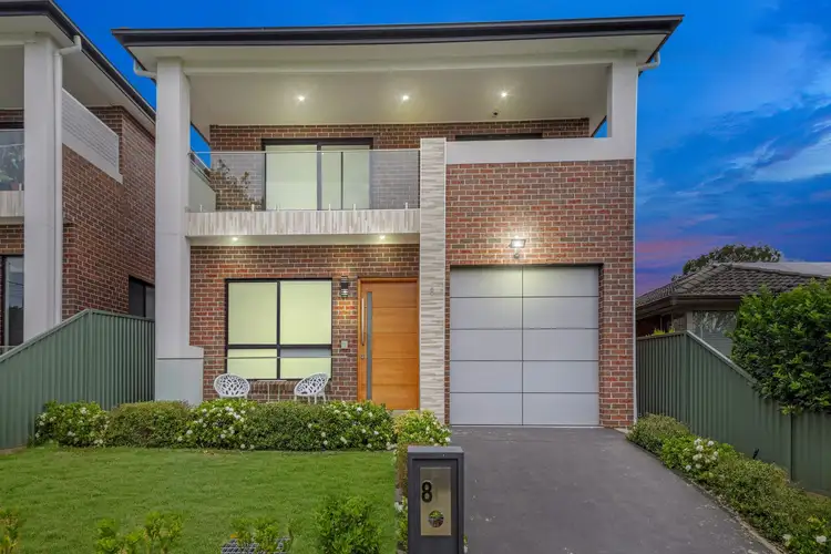 8 Lurnea Ave, Georges Hall NSW 2198
