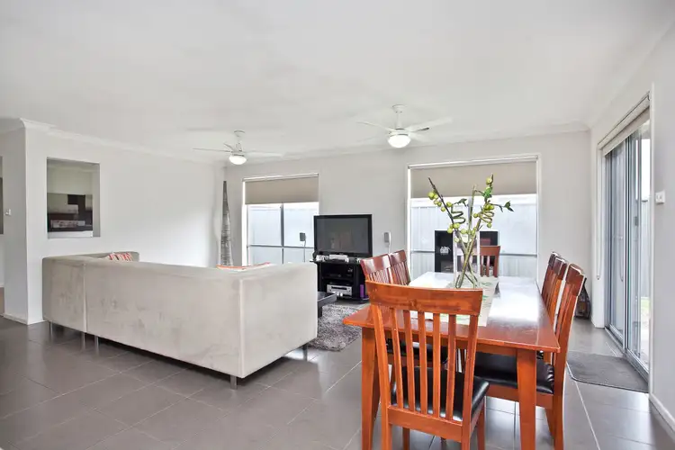 Sixth view of Homely house listing, 2 Penhurst Place, Deer Park VIC 3023