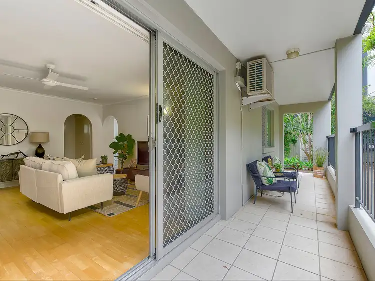 2/49 Miskin Street, Toowong QLD 4066