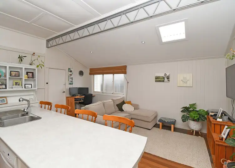 Fourth view of Homely house listing, 8 Kehlet Street, Point Vernon QLD 4655
