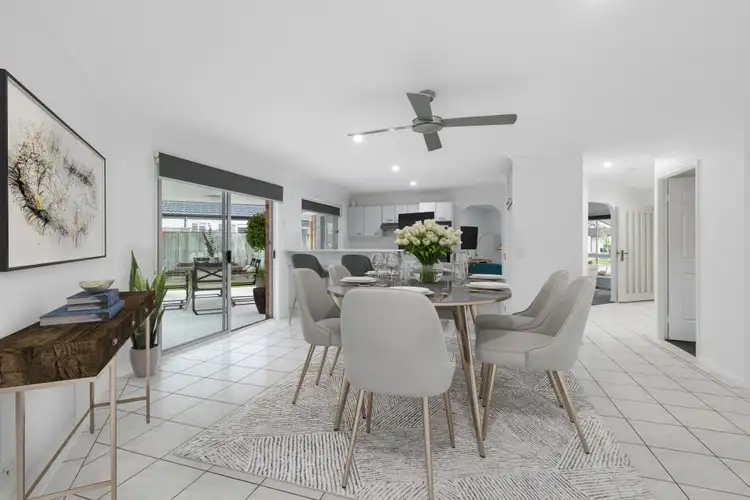 8 Parklea Esplanade, Mountain Creek QLD 4557