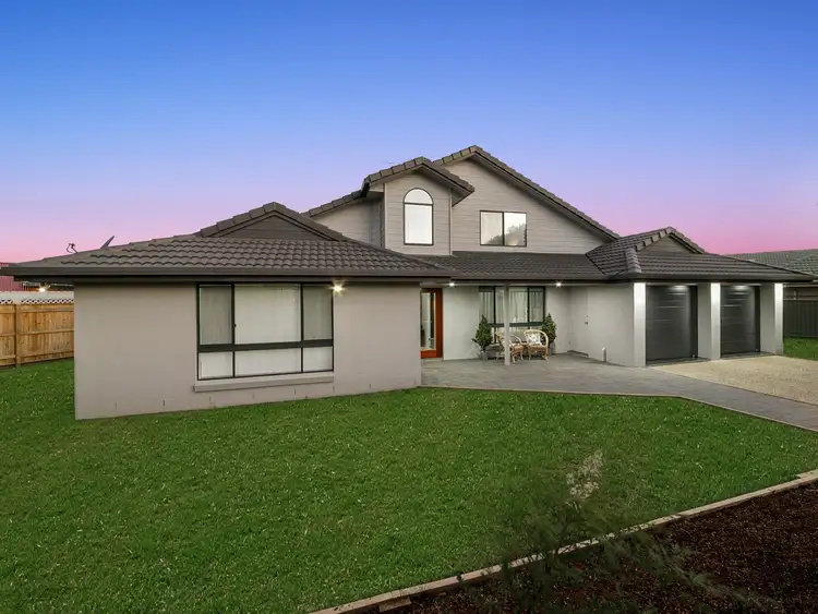 2 Baynes Street, Carindale QLD 4152