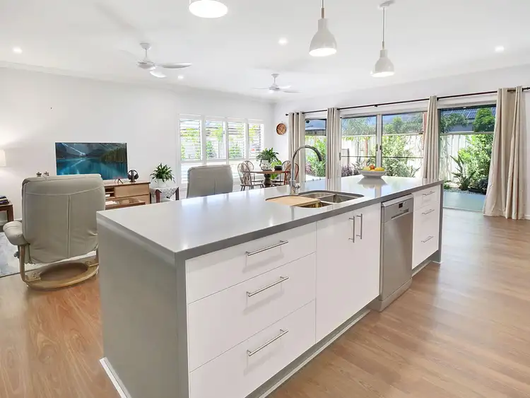 Sixth view of Homely house listing, 5 Yaringa Avenue, Pialba QLD 4655