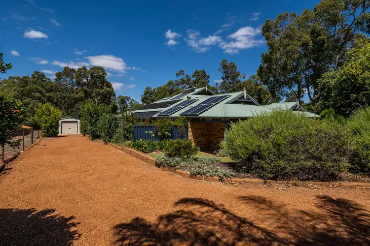 20 Massey Turn, Mundaring WA 6073