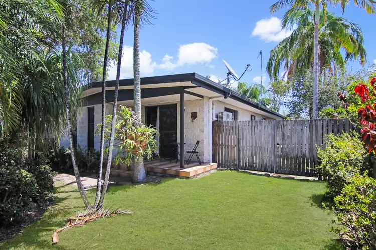 33 Honiton Street, Torquay QLD 4655