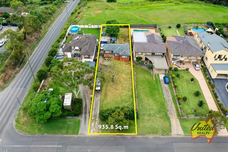 4 Twenty Second Avenue, West Hoxton NSW 2171