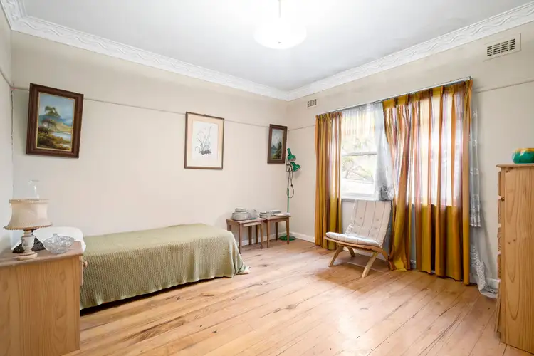 Fifth view of Homely house listing, 28 Loch Crescent, Strathmore VIC 3041