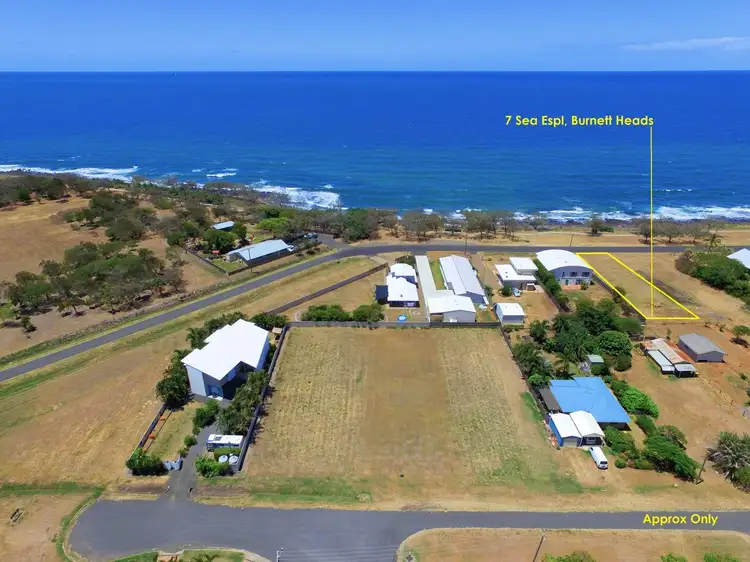 7 Sea Esplanade, Burnett Heads QLD 4670