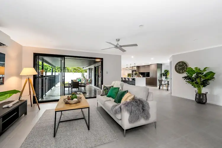 2 Dalley Park Drive, Helensvale QLD 4212