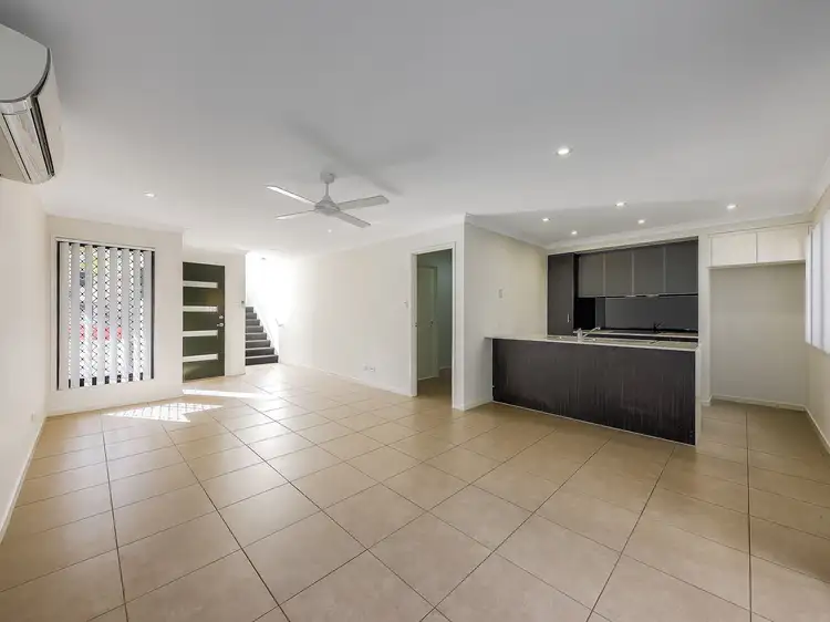 Main view of Homely townhouse listing, 2/6 Carnarvon Ave, Springfield Lakes QLD 4300