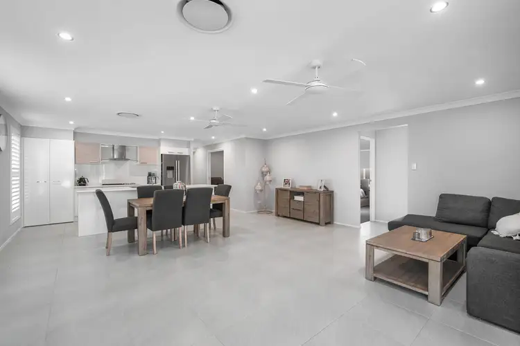Fifth view of Homely house listing, 4a Avondale Drive, Thornton NSW 2322