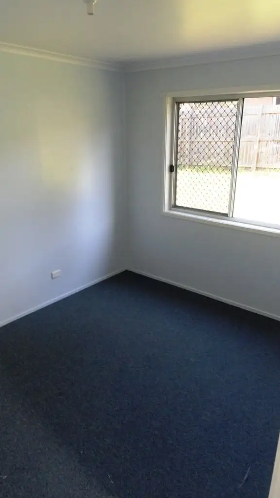 Fifth view of Homely house listing, 2 Chieti Court, Marsden QLD 4132