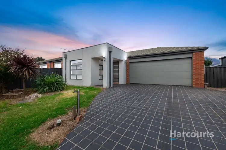 7 Stapehill Court, Deer Park VIC 3023